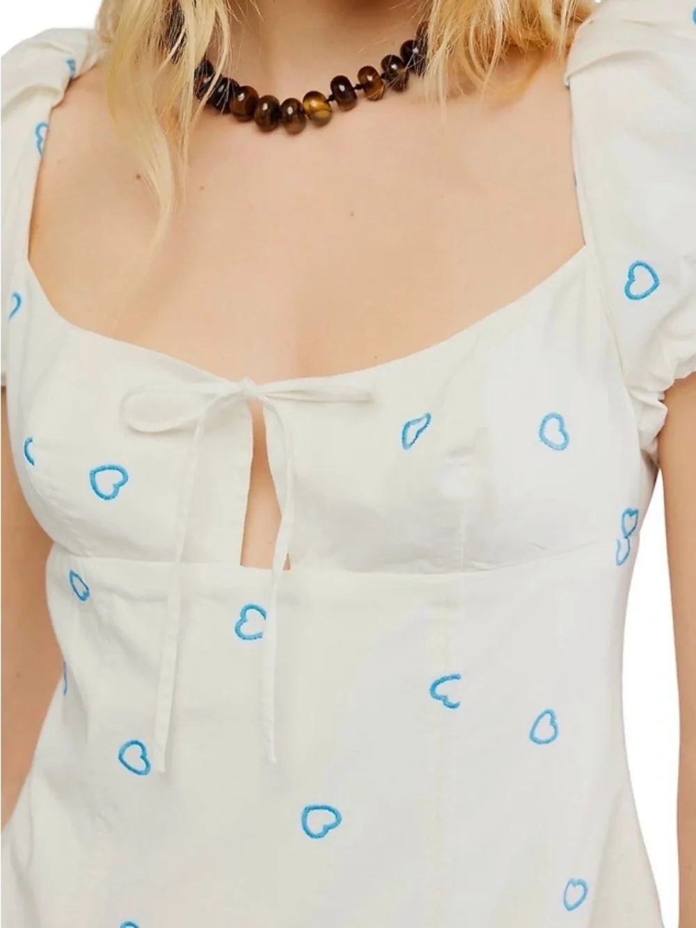 Free People serve standout